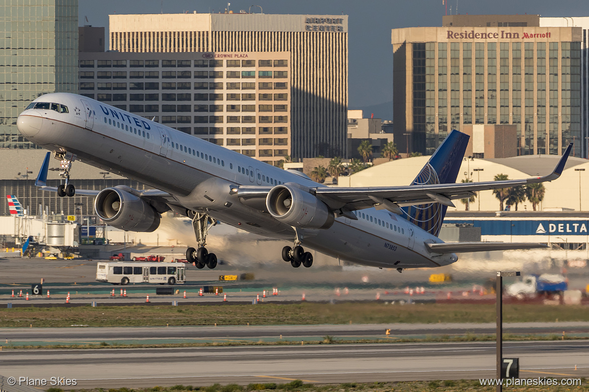 United Airlines Boeing 757-300 N75853 at Los Angeles International Airport (KLAX/LAX) United Airlines Boeing 757-300 N75853 at Los Angeles International Airport (KLAX/LAX)