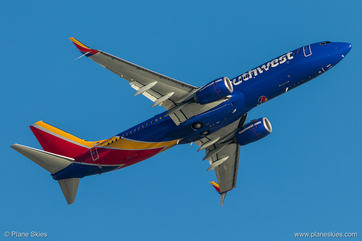 Southwest Airlines Boeing 737-800 N8527Q at Los Angeles International Airport (KLAX/LAX)