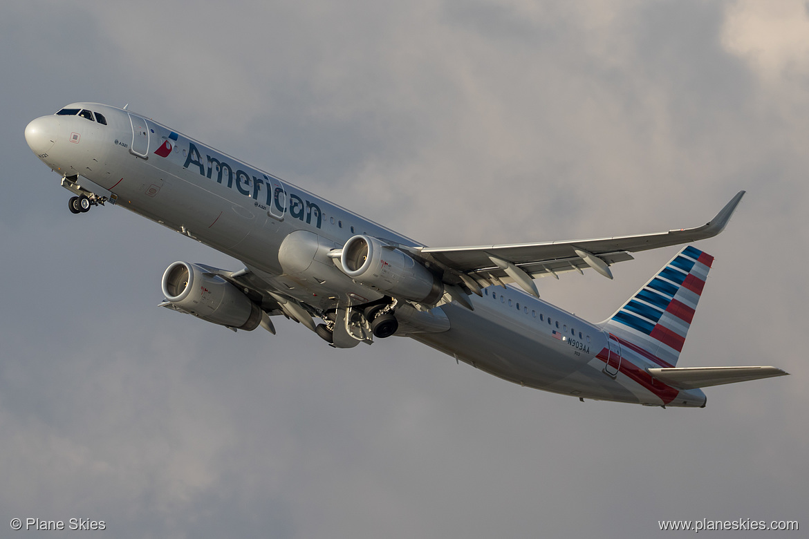 American Airlines Airbus A321-200 N903AA at Los Angeles International Airport (KLAX/LAX)