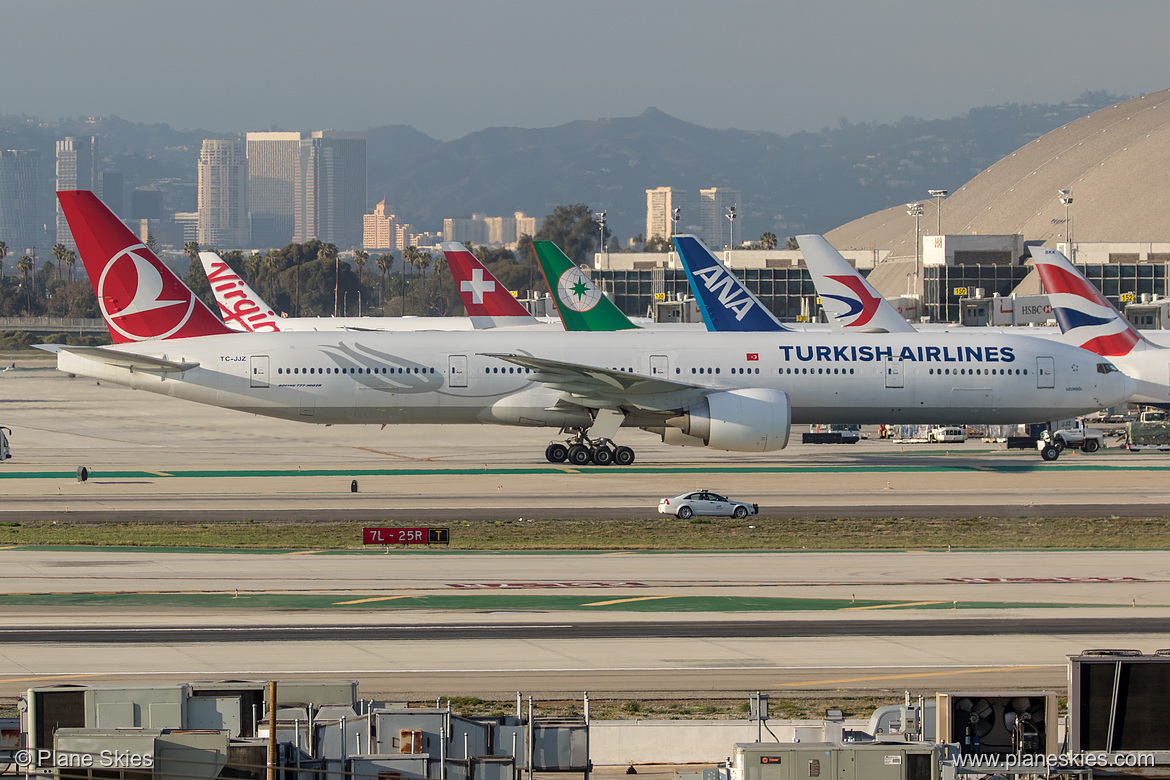 Turkish Airlines Boeing 777-300ER TC-JJZ at Los Angeles International Airport (KLAX/LAX)