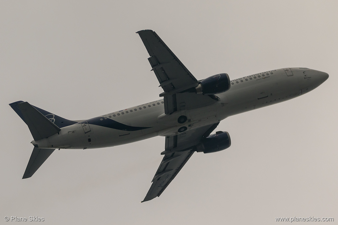 Blue Panorama Airlines Boeing 737-400 9H-HUE at London Heathrow Airport (EGLL/LHR)