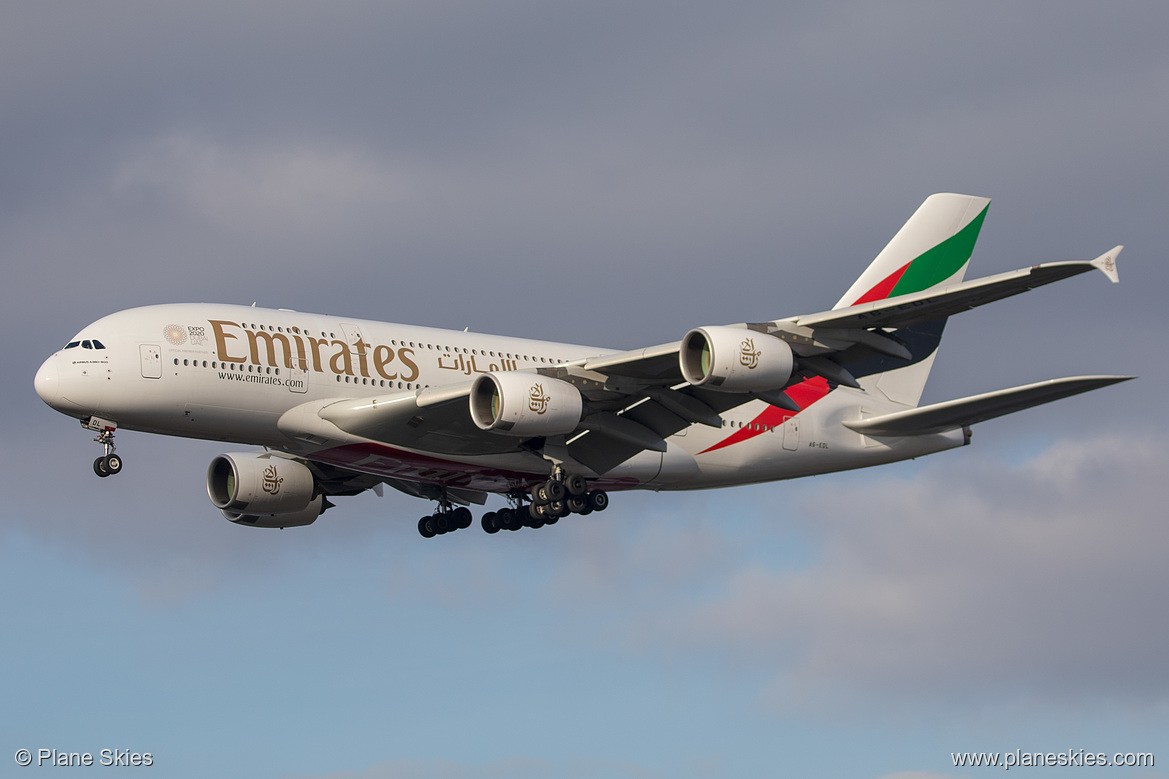 Emirates Airbus A380-800 A6-EDL at London Heathrow Airport (EGLL/LHR) Emirates Airbus A380-800 A6-EDL at London Heathrow Airport (EGLL/LHR)