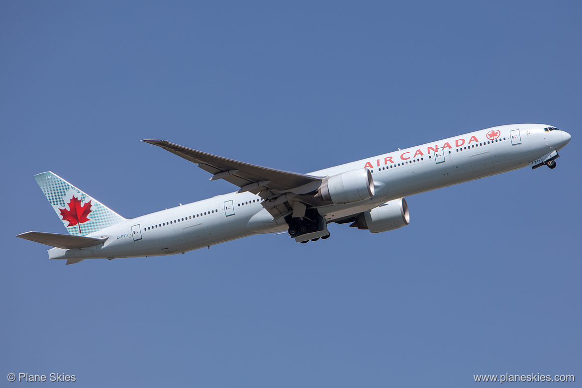 Air Canada Boeing 777-300ER C-FIVR at London Heathrow Airport (EGLL/LHR)