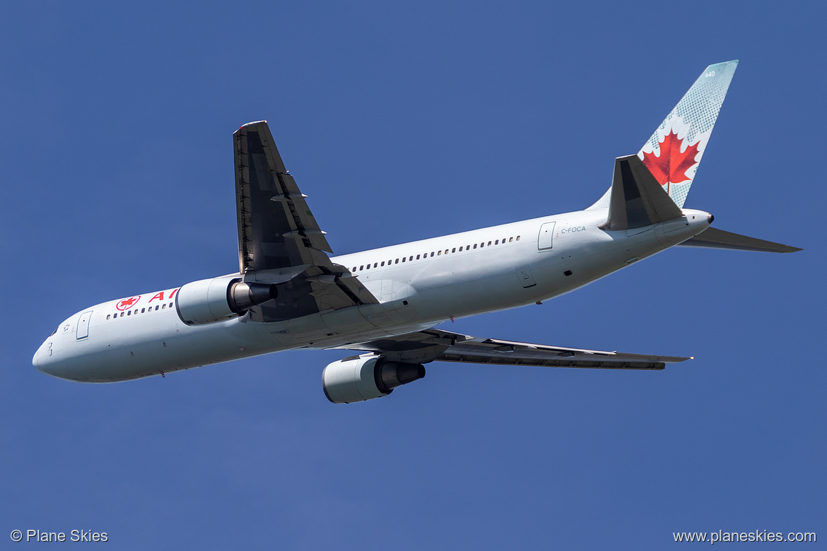 Air Canada Boeing 767-300ER C-FOCA at London Heathrow Airport (EGLL/LHR) Air Canada Boeing 767-300ER C-FOCA at London Heathrow Airport (EGLL/LHR)