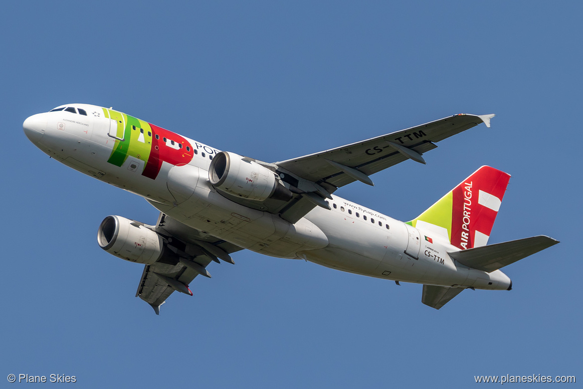 TAP Portugal Airbus A319-100 CS-TTM at London Heathrow Airport (EGLL/LHR)