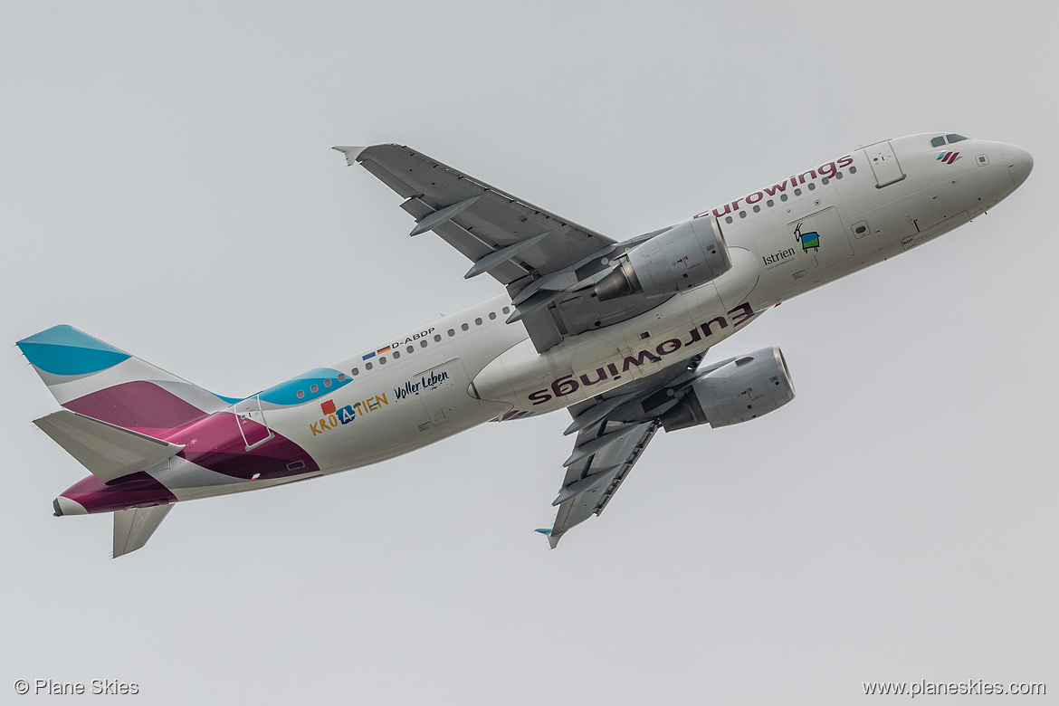 Eurowings Airbus A320-200 D-ABDP at London Heathrow Airport (EGLL/LHR)