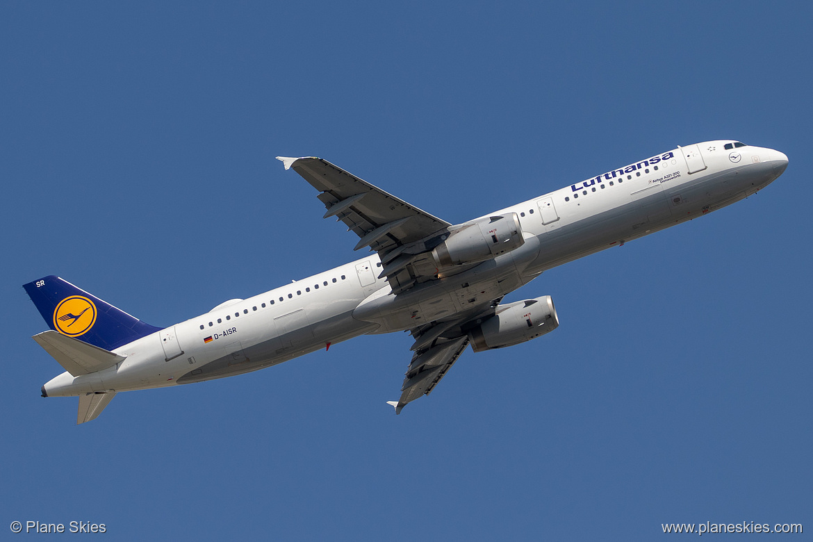 Lufthansa Airbus A321-200 D-AISR at London Heathrow Airport (EGLL/LHR)