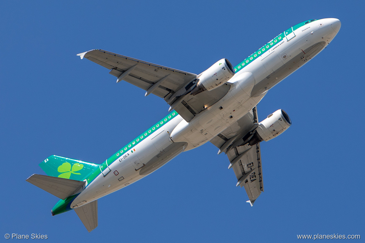Aer Lingus Airbus A320-200 EI-DEA at London Heathrow Airport (EGLL/LHR) Aer Lingus Airbus A320-200 EI-DEA at London Heathrow Airport (EGLL/LHR)