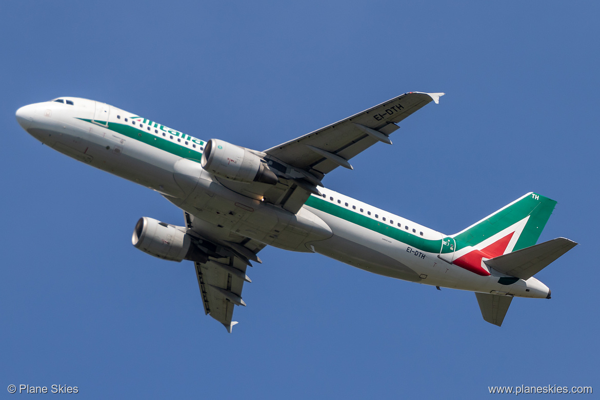 Alitalia Airbus A320-200 EI-DTH at London Heathrow Airport (EGLL/LHR)