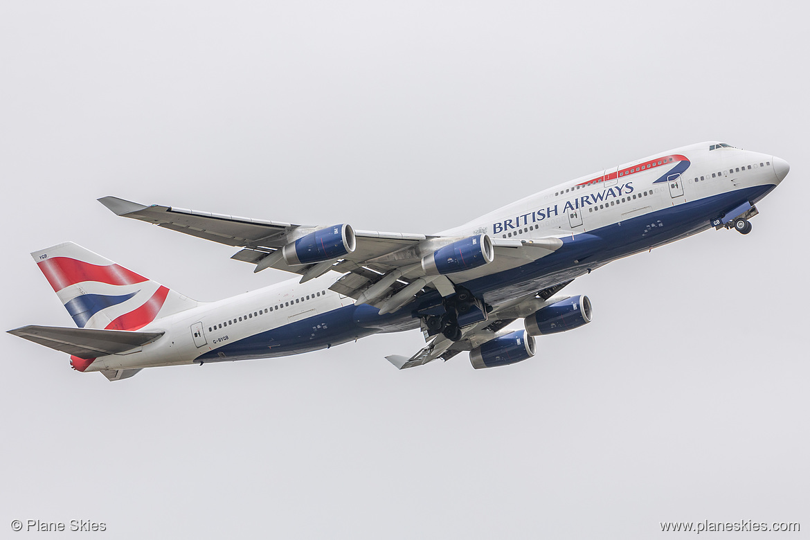 British Airways Boeing 747-400 G-BYGB at London Heathrow Airport (EGLL/LHR) British Airways Boeing 747-400 G-BYGB at London Heathrow Airport (EGLL/LHR)