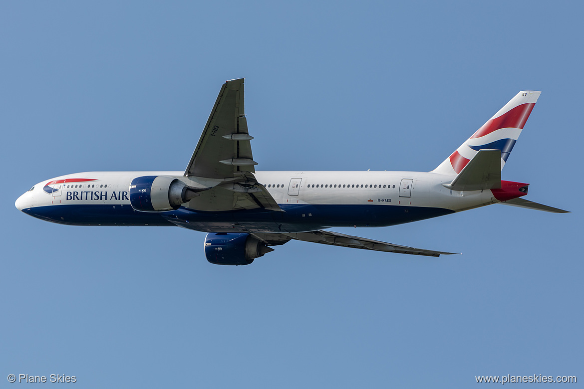 British Airways Boeing 777-200ER G-RAES at London Heathrow Airport (EGLL/LHR)