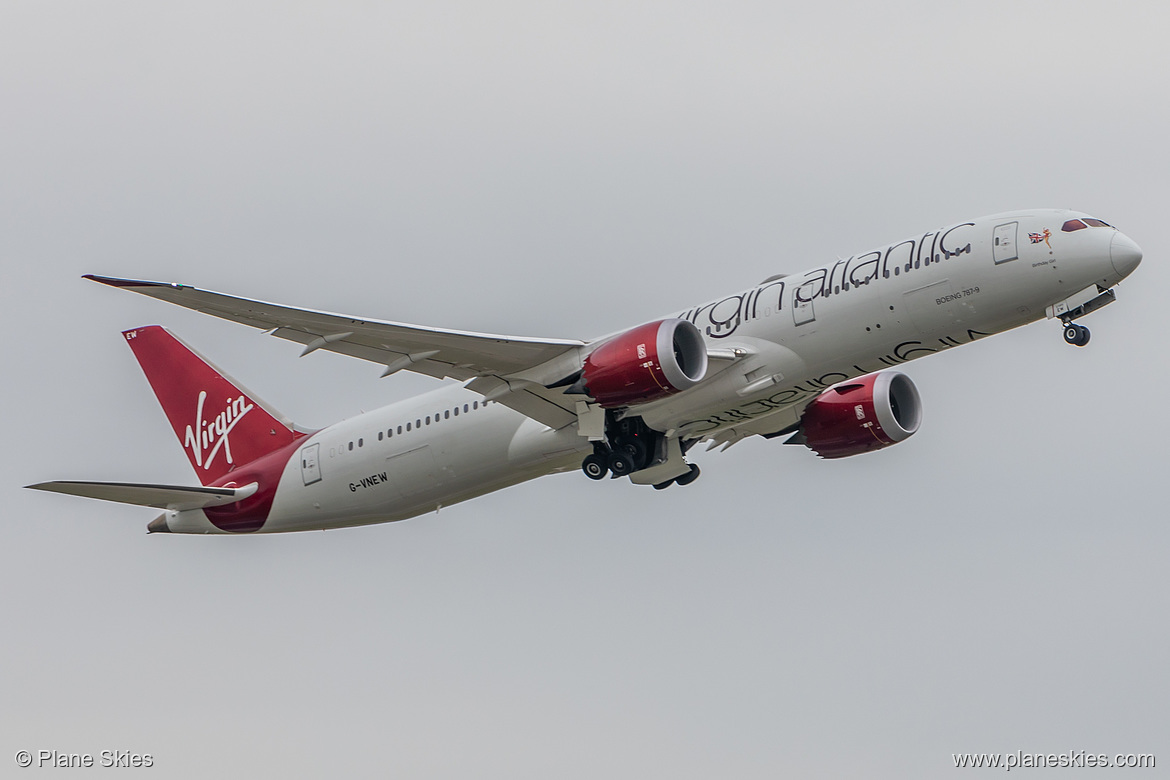 Virgin Atlantic Boeing 787-9 G-VNEW at London Heathrow Airport (EGLL/LHR)