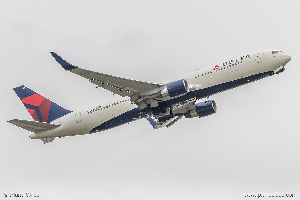 Delta Air Lines Boeing 767-300ER N178DN at London Heathrow Airport (EGLL/LHR)