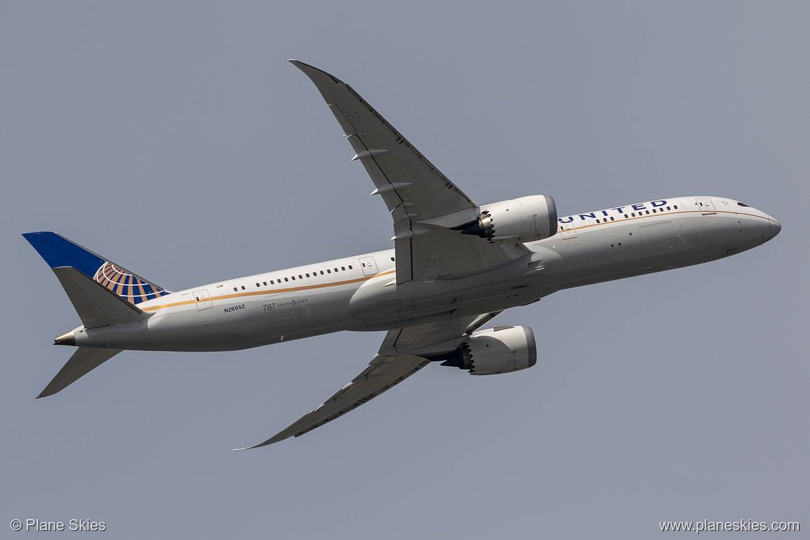 United Airlines Boeing 787-9 N26952 at London Heathrow Airport (EGLL/LHR) United Airlines Boeing 787-9 N26952 at London Heathrow Airport (EGLL/LHR)