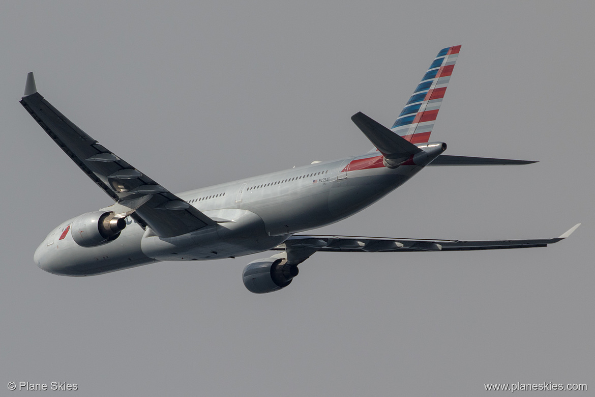 American Airlines Airbus A330-300 N275AY at London Heathrow Airport (EGLL/LHR)