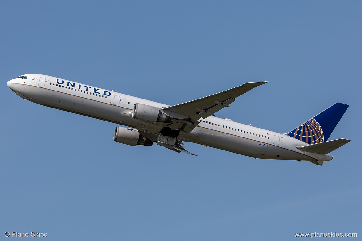 United Airlines Boeing 767-400ER N66056 at London Heathrow Airport (EGLL/LHR) United Airlines Boeing 767-400ER N66056 at London Heathrow Airport (EGLL/LHR)