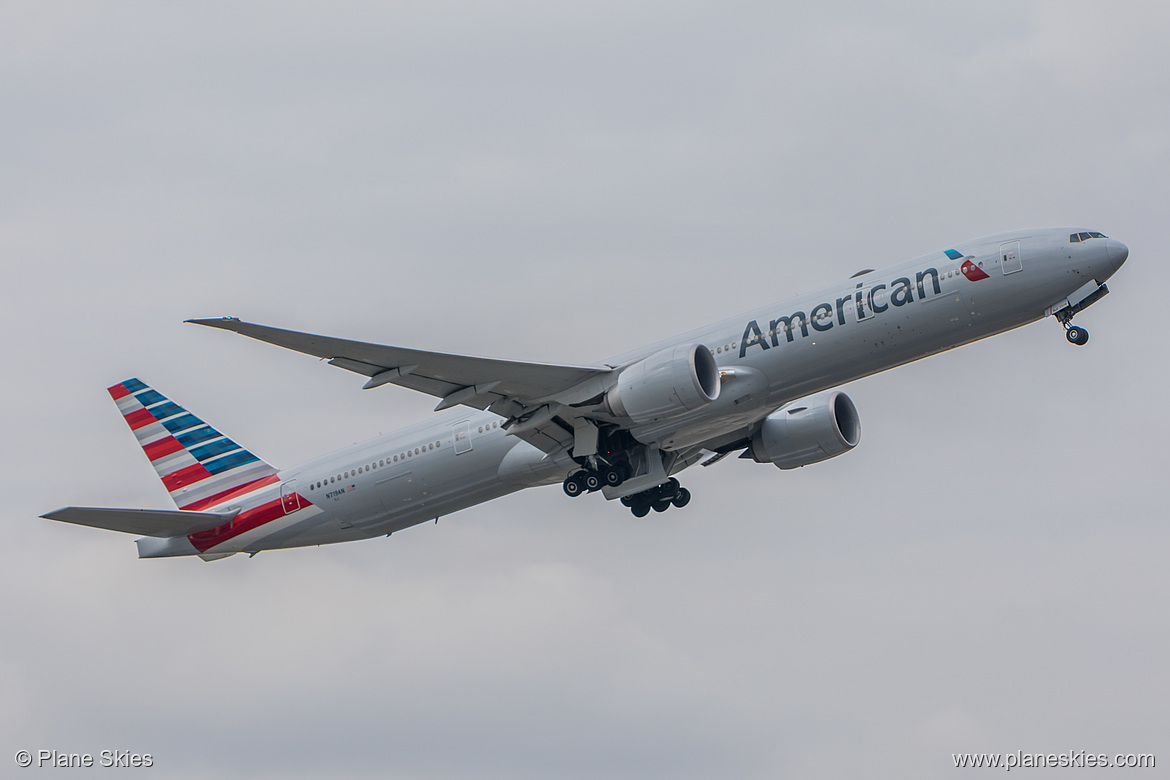 American Airlines Boeing 777-300ER N719AN at London Heathrow Airport (EGLL/LHR) American Airlines Boeing 777-300ER N719AN at London Heathrow Airport (EGLL/LHR)