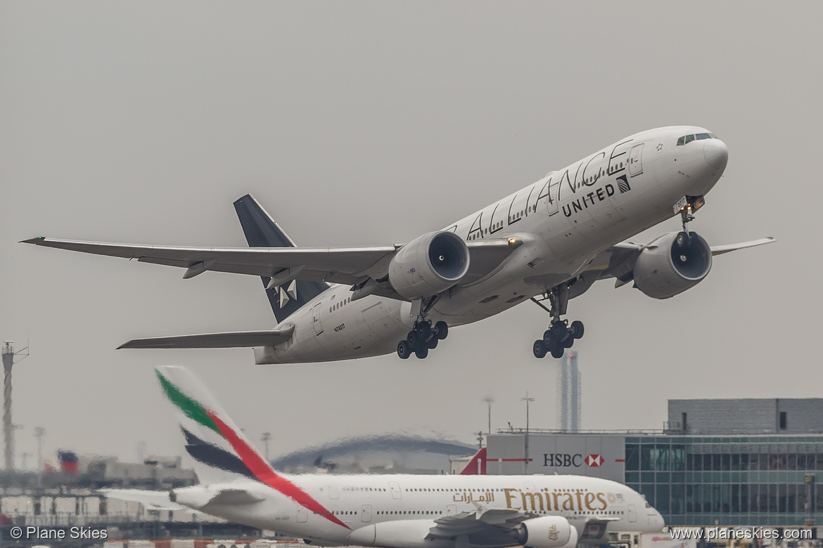 United Airlines Boeing 777-200ER N78017 at London Heathrow Airport (EGLL/LHR)