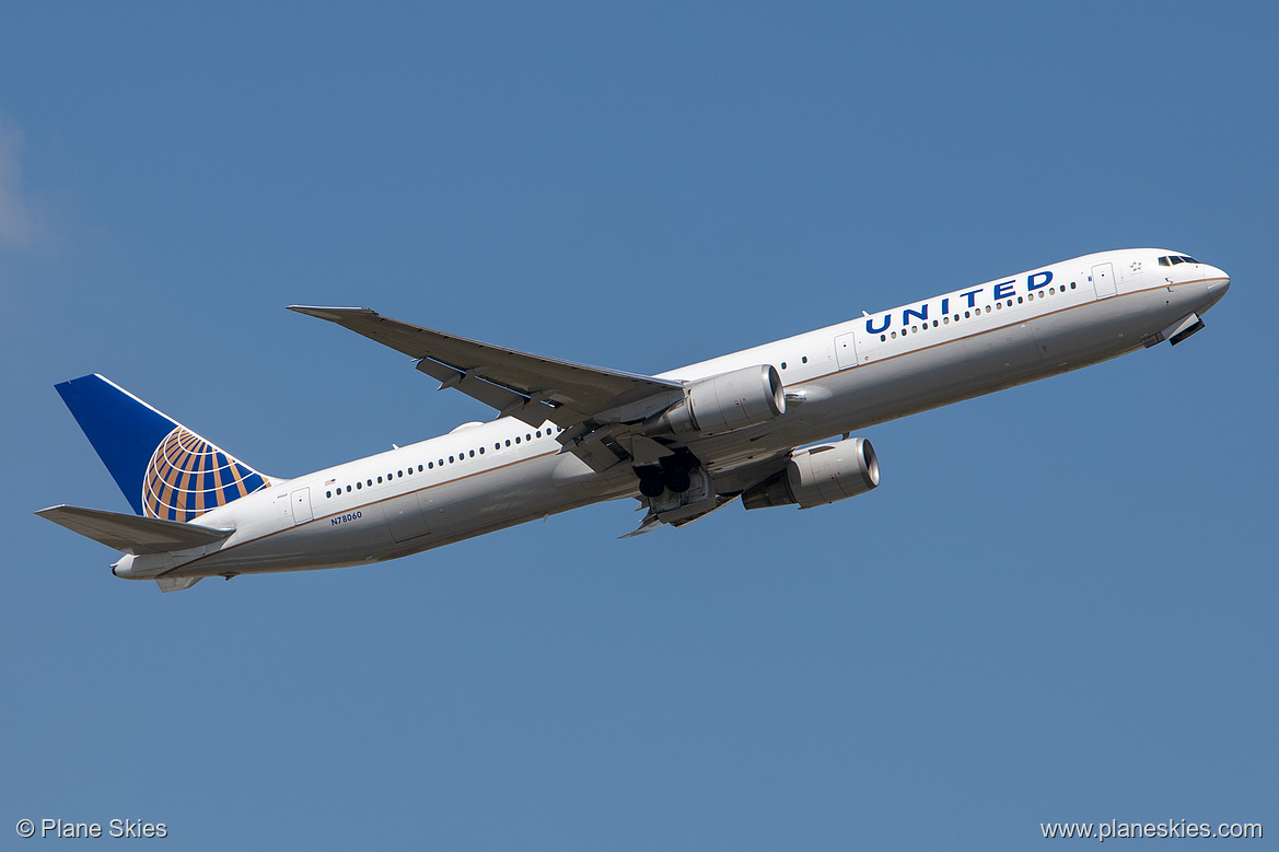 United Airlines Boeing 767-400ER N78060 at London Heathrow Airport (EGLL/LHR)