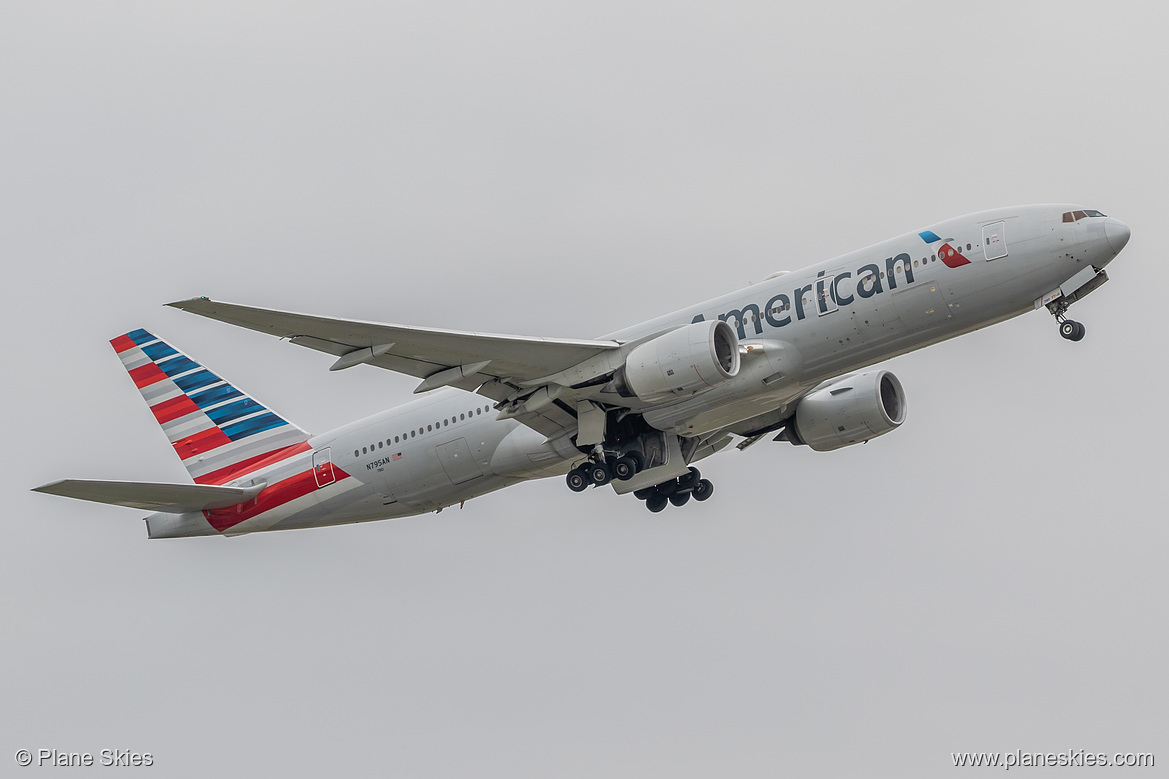 American Airlines Boeing 777-200ER N795AN at London Heathrow Airport (EGLL/LHR)