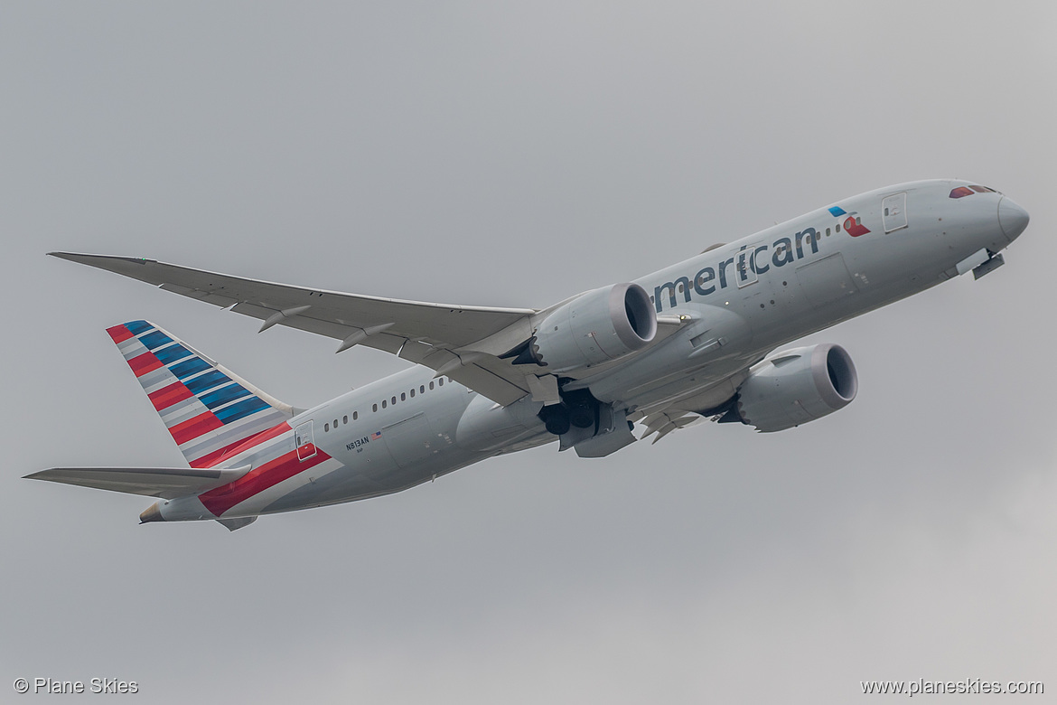 American Airlines Boeing 787-8 N813AN at London Heathrow Airport (EGLL/LHR)
