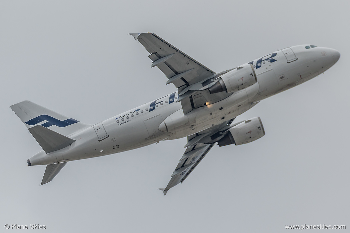 Finnair Airbus A319-100 OH-LVB at London Heathrow Airport (EGLL/LHR)