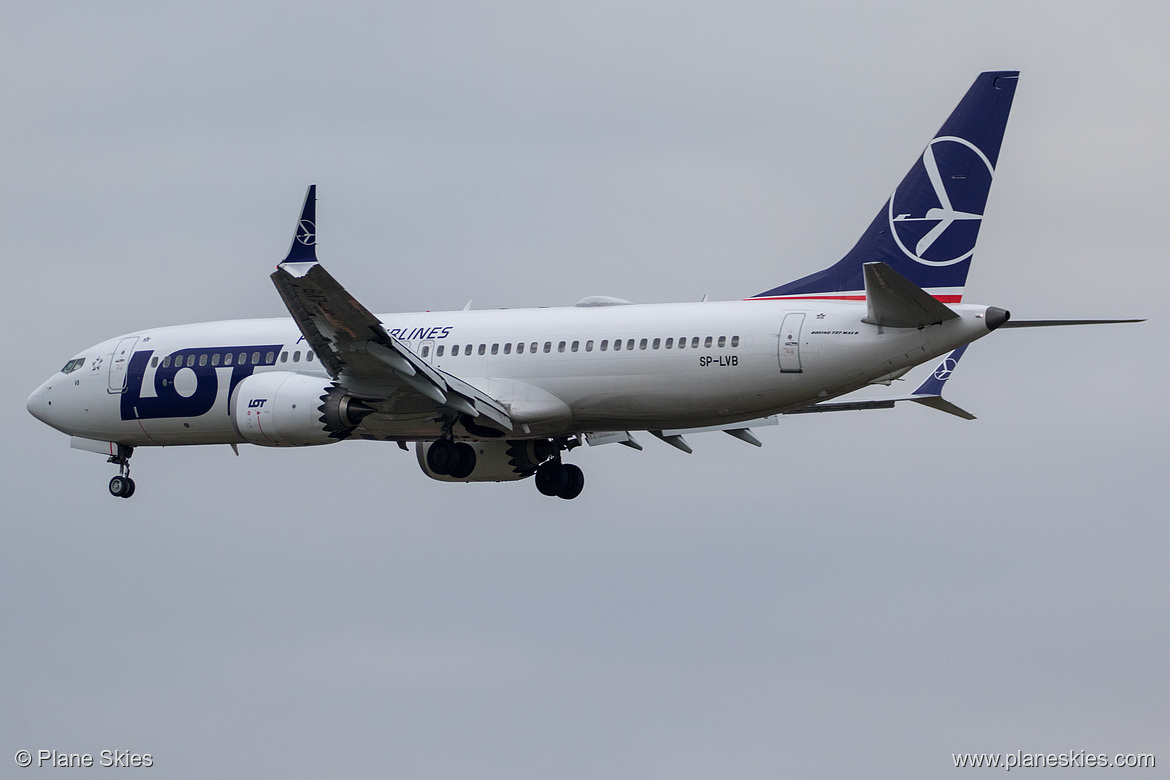 LOT Polish Airlines Boeing 737 MAX 8 SP-LVB at London Heathrow Airport (EGLL/LHR)
