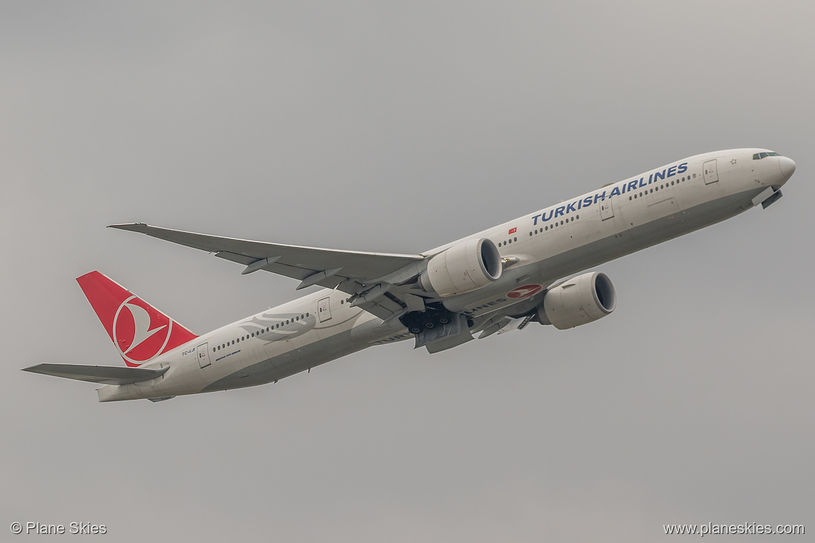 Turkish Airlines Boeing 777-300ER TC-LJI at London Heathrow Airport (EGLL/LHR)