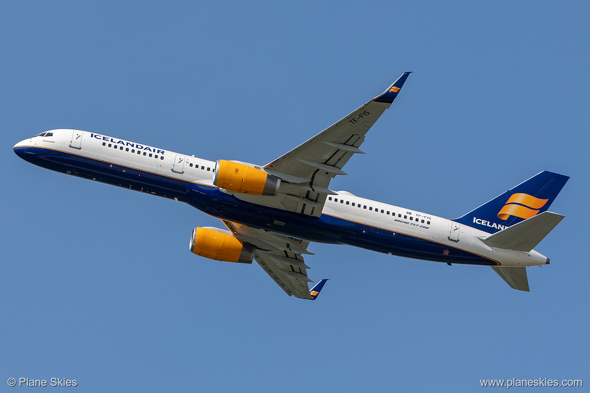 Icelandair Boeing 757-200 TF-FIS at London Heathrow Airport (EGLL/LHR) Icelandair Boeing 757-200 TF-FIS at London Heathrow Airport (EGLL/LHR)
