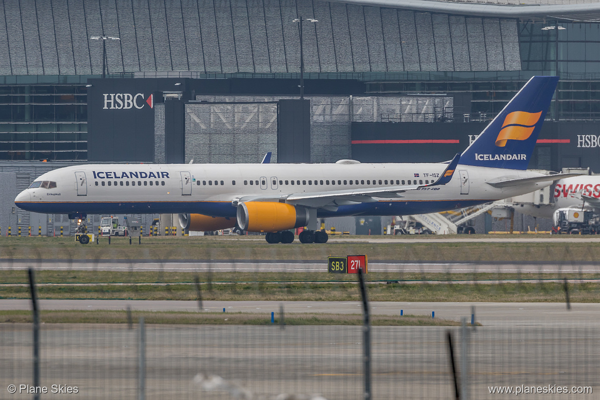 Icelandair Boeing 757-200 TF-ISZ at London Heathrow Airport (EGLL/LHR) Icelandair Boeing 757-200 TF-ISZ at London Heathrow Airport (EGLL/LHR)