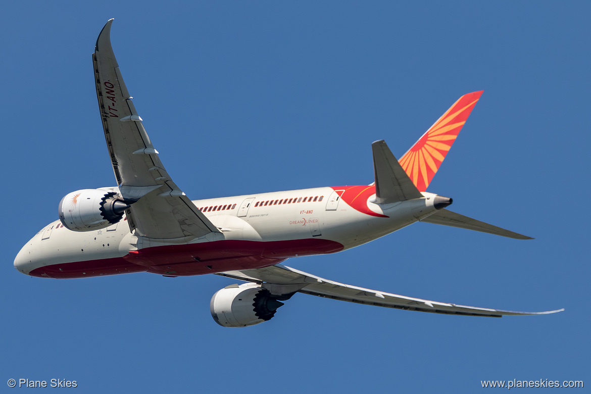 Air India Boeing 787-8 VT-ANO at London Heathrow Airport (EGLL/LHR)