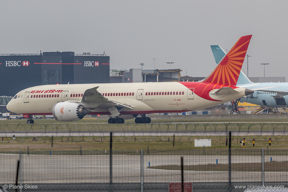 Air India Boeing 787-8 VT-ANO at London Heathrow Airport (EGLL/LHR) Air India Boeing 787-8 VT-ANO at London Heathrow Airport (EGLL/LHR)
