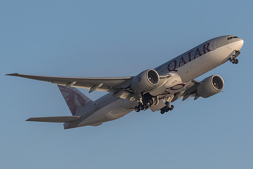 Qatar Airways Boeing 777-200LR A7-BBD at Los Angeles International Airport (KLAX/LAX)