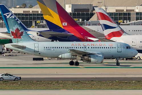 Air Canada Airbus A319-100 C-GARG at Los Angeles International Airport (KLAX/LAX)