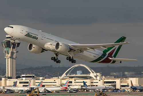 Alitalia Boeing 777-200ER EI-DBM at Los Angeles International Airport (KLAX/LAX)