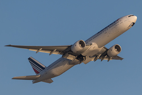 Air France Boeing 777-300ER F-GZNI at Los Angeles International Airport (KLAX/LAX)