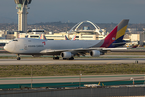 Asiana Airlines Boeing 747-400F HL7616 at Los Angeles International Airport (KLAX/LAX) Asiana Airlines Boeing 747-400F HL7616 at Los Angeles International Airport (KLAX/LAX)
