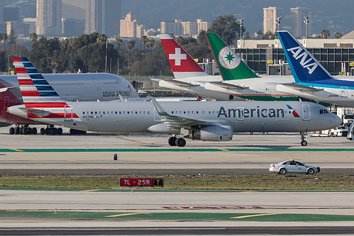 American Airlines Airbus A321-200 N107NN at Los Angeles International Airport (KLAX/LAX) American Airlines Airbus A321-200 N107NN at Los Angeles International Airport (KLAX/LAX)