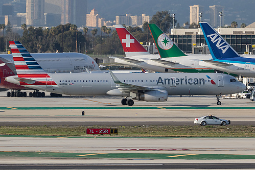 American Airlines Airbus A321-200 N107NN at Los Angeles International Airport (KLAX/LAX)