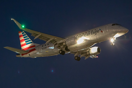 Compass Airlines Embraer ERJ-175 N212NN at Los Angeles International Airport (KLAX/LAX)