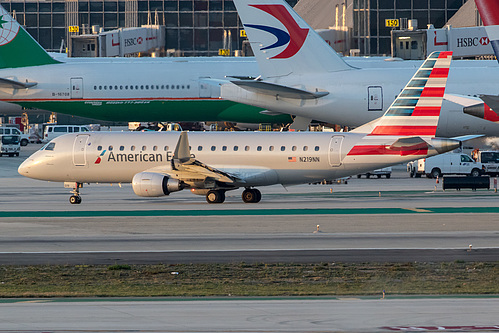 Compass Airlines Embraer ERJ-175 N219NN at Los Angeles International Airport (KLAX/LAX)