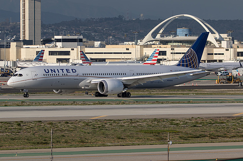 United Airlines Boeing 787-9 N26960 at Los Angeles International Airport (KLAX/LAX)