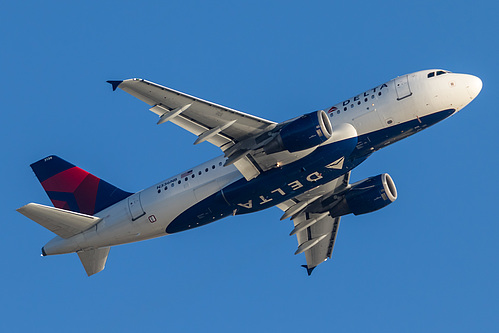 Delta Air Lines Airbus A319-100 N336NB at Los Angeles International Airport (KLAX/LAX)