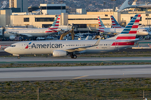American Airlines Boeing 737-800 N355PU at Los Angeles International Airport (KLAX/LAX)