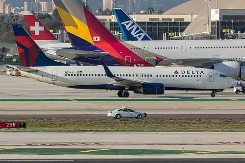 Delta Air Lines Boeing 737-800 N3748Y at Los Angeles International Airport (KLAX/LAX) Delta Air Lines Boeing 737-800 N3748Y at Los Angeles International Airport (KLAX/LAX)