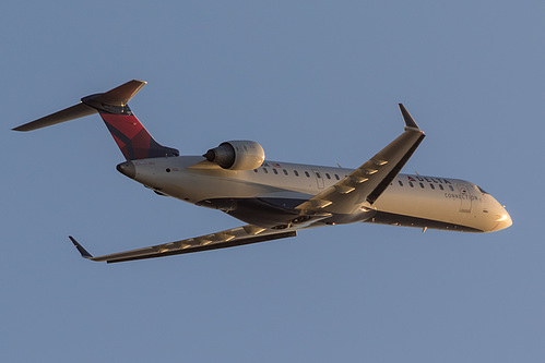 SkyWest Airlines Canadair CRJ-700 N603SK at Los Angeles International Airport (KLAX/LAX) SkyWest Airlines Canadair CRJ-700 N603SK at Los Angeles International Airport (KLAX/LAX)