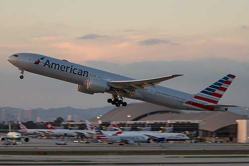 American Airlines Boeing 777-300ER N731AN at Los Angeles International Airport (KLAX/LAX) American Airlines Boeing 777-300ER N731AN at Los Angeles International Airport (KLAX/LAX)