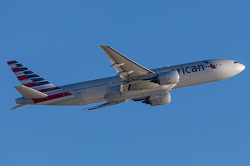 American Airlines Boeing 777-200ER N754AN at Los Angeles International Airport (KLAX/LAX) American Airlines Boeing 777-200ER N754AN at Los Angeles International Airport (KLAX/LAX)