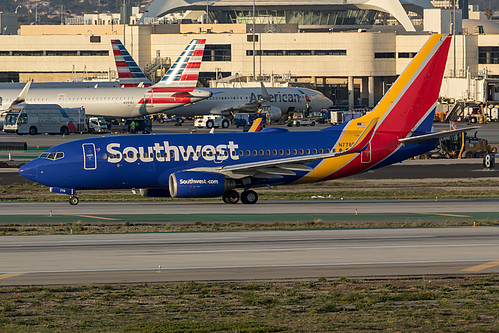 Southwest Airlines Boeing 737-700 N778SW at Los Angeles International Airport (KLAX/LAX)