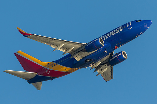 Southwest Airlines Boeing 737-700 N779SW at Los Angeles International Airport (KLAX/LAX)